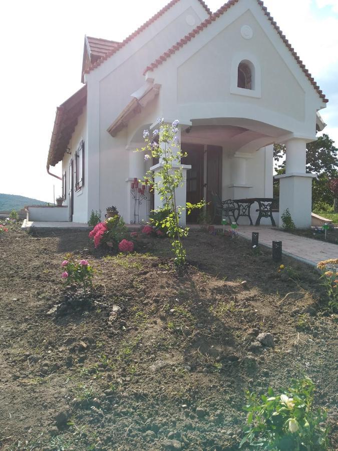 Casa Beata Lesencetomaj Exterior foto